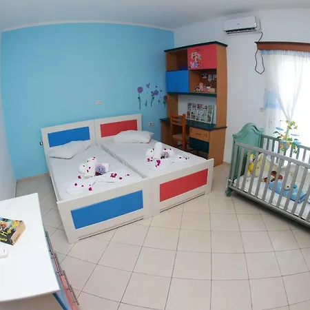 Tiku Friend's Aparments شقة كساميل