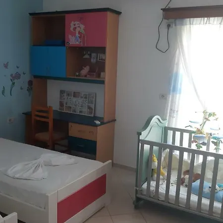 Tiku Friend's Aparments *